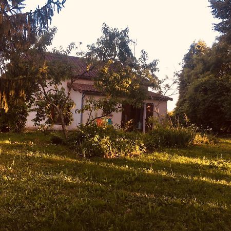 Jolie Maison En Perigord Vert Villa Nantheuil Exterior photo